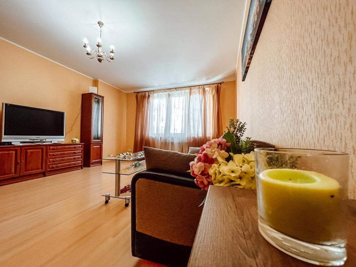 Cozy Apartments On The Left Bank Kyiv Exterior photo